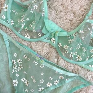 Savage X Fenty Puff Daisy Set